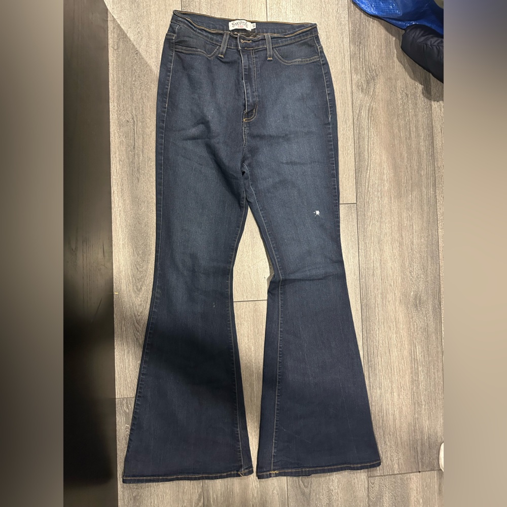 Women's Flared Jeans